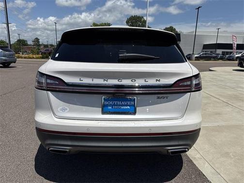 2019 Lincoln Nautilus Select