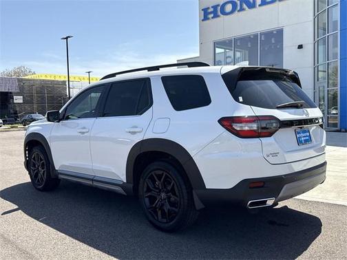 2025 Honda Pilot Touring 8-Passenger