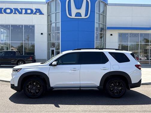 2025 Honda Pilot Touring 8-Passenger