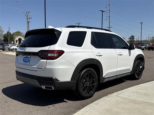 2025 Honda Pilot Touring 8-Passenger