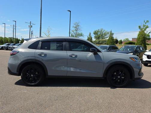 Urban Gray Pearl 2024 Honda HR-V Sport