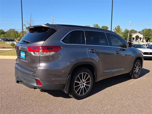 2018 Toyota Highlander SE