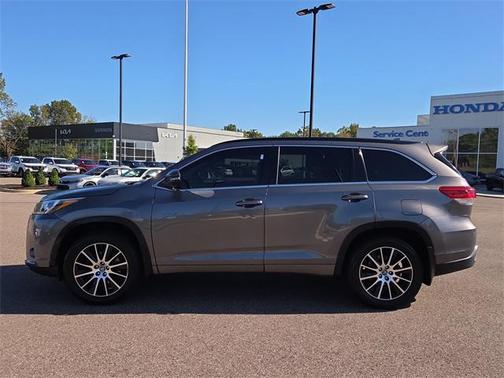 2018 Toyota Highlander SE