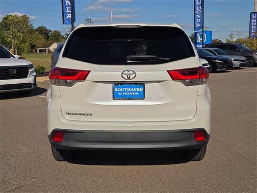 2019 Toyota Highlander LE I4