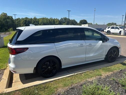 2024 Honda Odyssey Sport