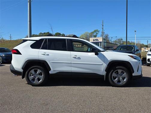 2025 Toyota RAV4 Hybrid LE