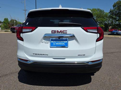 Summit White 2024 GMC Terrain SLT