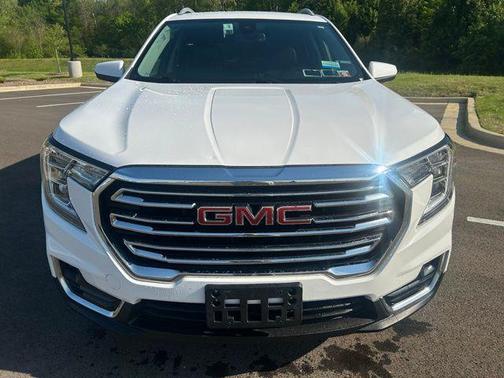 Summit White 2024 GMC Terrain SLT