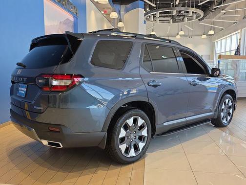 Smoke Blue Pearl 2026 Honda Pilot Touring 8-Passenger