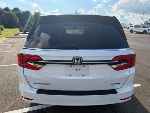 Platinum White 2023 Honda Odyssey Touring