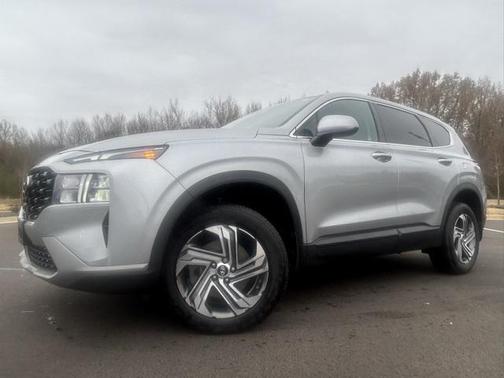 2022 Hyundai SANTA FE SE