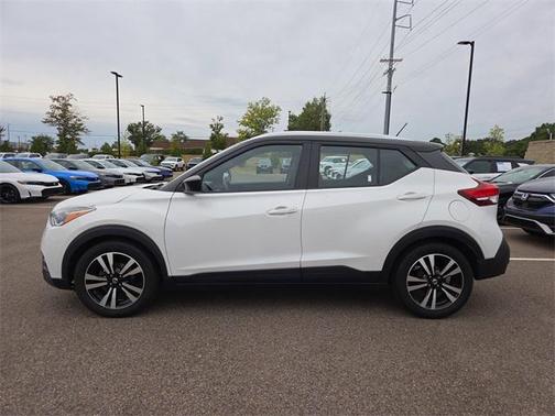 2020 Nissan Kicks SV