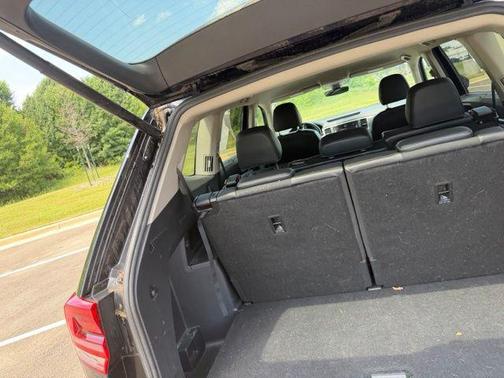 Pearl Black 2019 Volkswagen Atlas 3.6L SE w/Technology