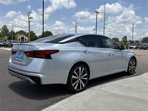 2022 Nissan Altima Platinum Intelligent AWD