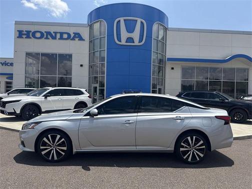 2022 Nissan Altima Platinum Intelligent AWD