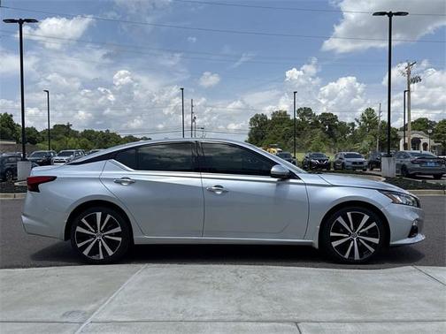 2022 Nissan Altima Platinum Intelligent AWD