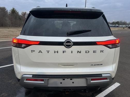 2022 Nissan Pathfinder Platinum 2WD