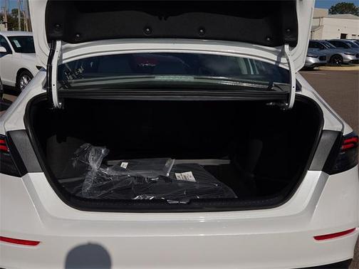 2025 Honda Accord LX 1.5T