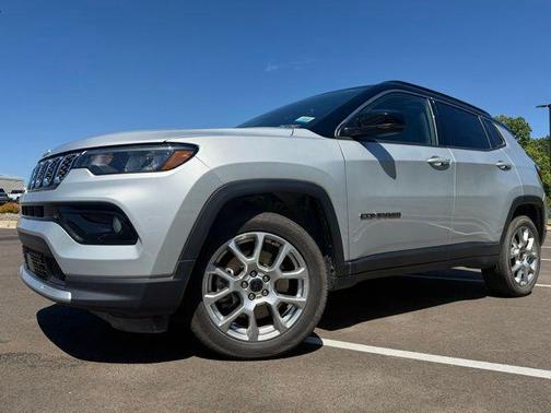 Silver Zynith Metallic Clearcoat 2025 Jeep Compass Limited