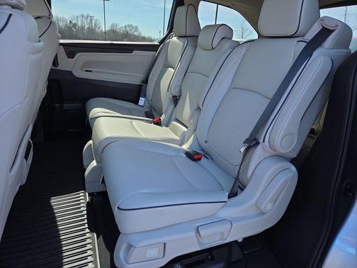 Solar Silver Metallic 2026 Honda Odyssey Touring