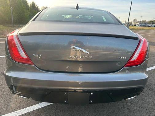 2017 Jaguar XJ XJ R-Sport