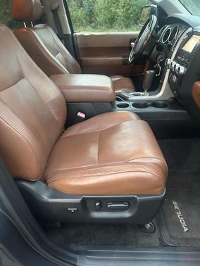 2010 Toyota Sequoia Platinum