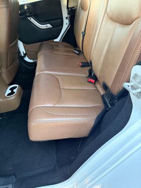 Bright White Clearcoat 2017 Jeep Wrangler Unlimited Sahara