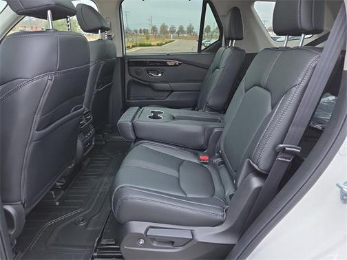 2025 Honda Pilot Touring 8-Passenger