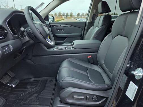 2025 Honda Pilot Touring 8-Passenger