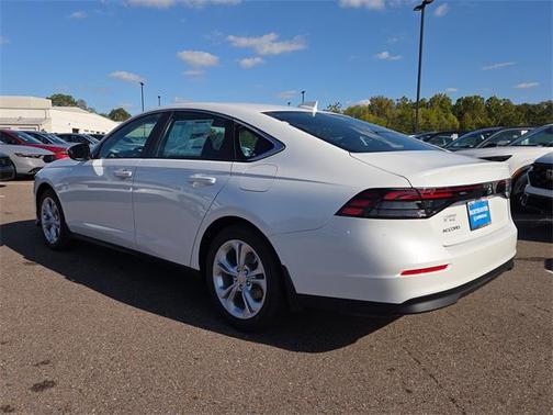 2025 Honda Accord LX 1.5T