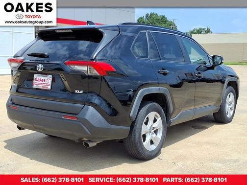 Midnight Black Metallic 2019 Toyota RAV4 XLE