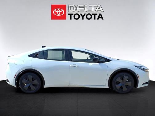 Wind Chill Pearl 2026 Toyota Prius Plug-In Hybrid SE