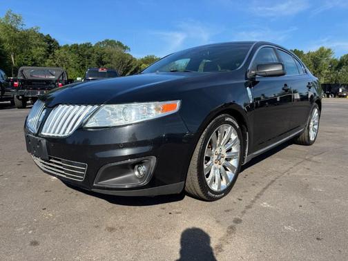 2010 Lincoln MKS Base