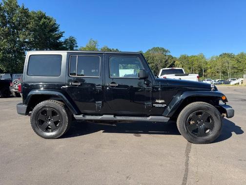 2011 Jeep Wrangler Unlimited Sahara