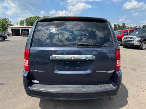 2009 Chrysler Town & Country Touring