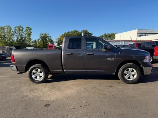 2014 RAM 1500 ST
