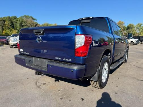 2017 Nissan Titan SV