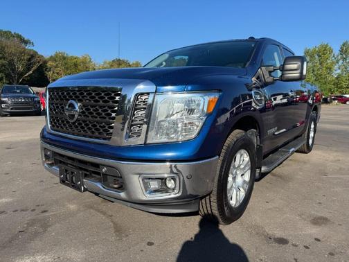 2017 Nissan Titan SV