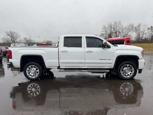 2017 GMC Sierra 2500 Denali