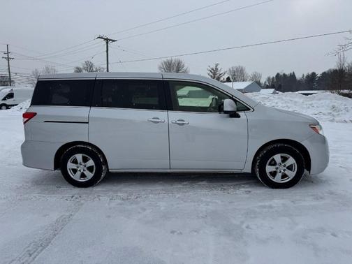 2015 Nissan Quest SV