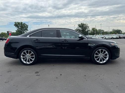 2017 Ford Taurus Limited