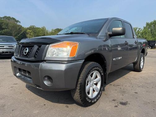 2014 Nissan Titan SV