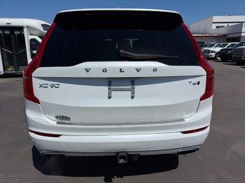 2017 Volvo XC90 T6 Momentum