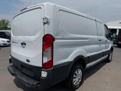 2015 Ford Transit-250 Base