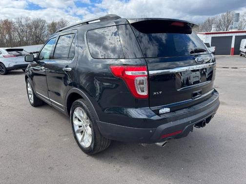 Tuxedo Black Metallic 2014 Ford Explorer XLT