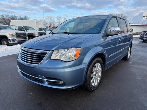 2011 Chrysler Town & Country Touring-L
