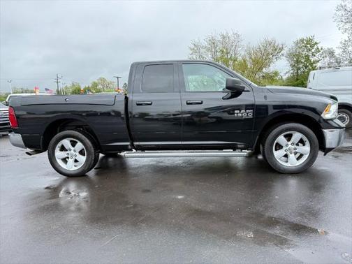 2019 RAM 1500 SLT