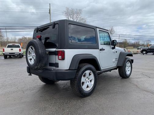 Photo 5 of 21 of 2012 Jeep Wrangler Sport