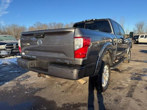 2016 Nissan Titan XD SL