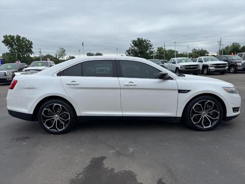 2014 Ford Taurus SHO